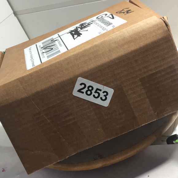 Vintage handcrafted pottery milk water pitcher - Picture 9 of 10